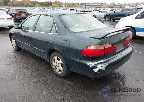 1999 Honda Accord Ex z USA, uszkodzony, nr VIN 1HGCG5651XA015704